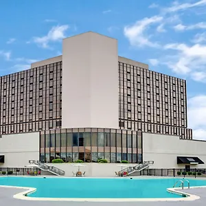 Hotel Wyndham Garden Downtown